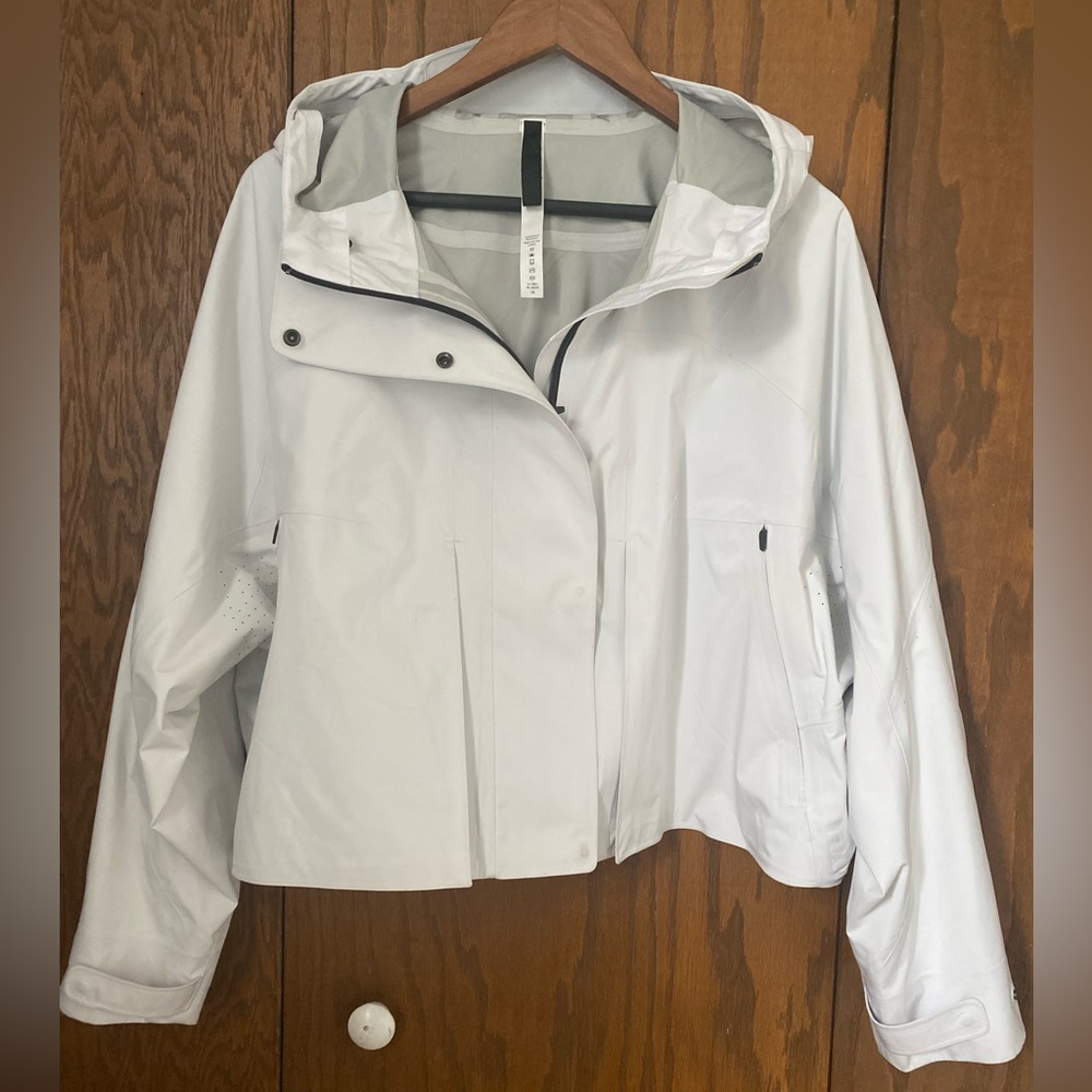 Lululemon Cropped Rain Jacket